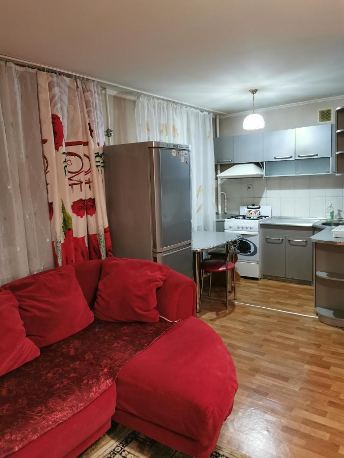2 Комн Квартира В Центре По Пушкина คอสตาเนย์ ภายนอก รูปภาพ